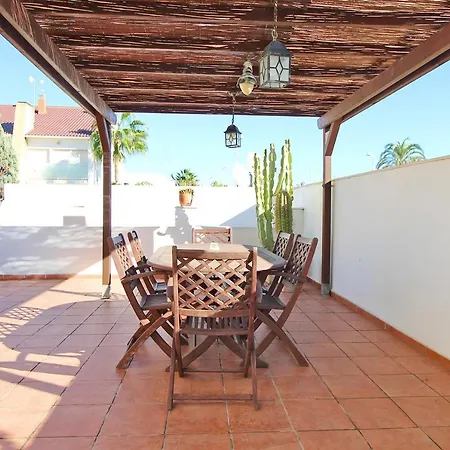 Global Properties, Adosado Con Vistas Al Mar En Playa De Corinto Holiday home *