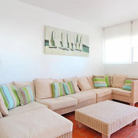 Global Properties, Adosado Con Vistas Al Mar En Playa De Corinto *